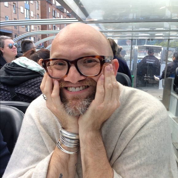 Meet your Posher, Robert - Picture 1 of 1